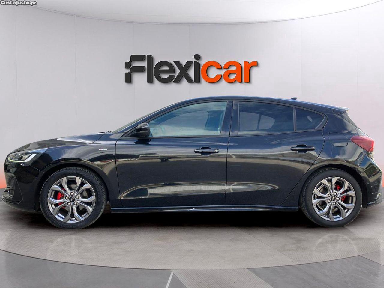 Ford Focus 1.0 EcoBoost MHEV ST-Line — fotografia 16