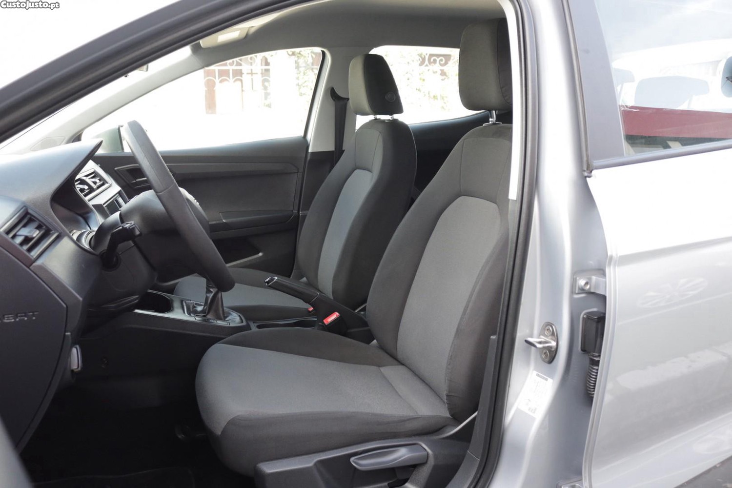 SEAT Ibiza 1.6 TDI Reference — fotografia 42
