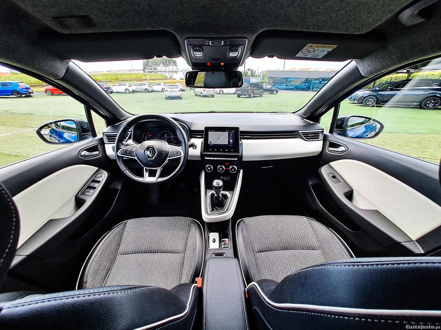Renault Clio 1.0 TCe TECHNO 91CV GASOLINA 2023 — fotografia 16