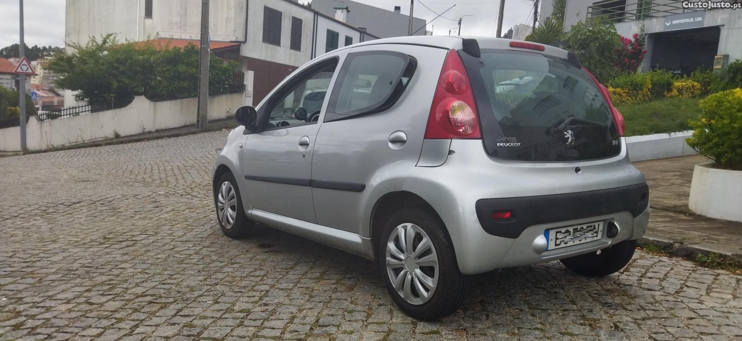 Peugeot 107 Filou — fotografia 2