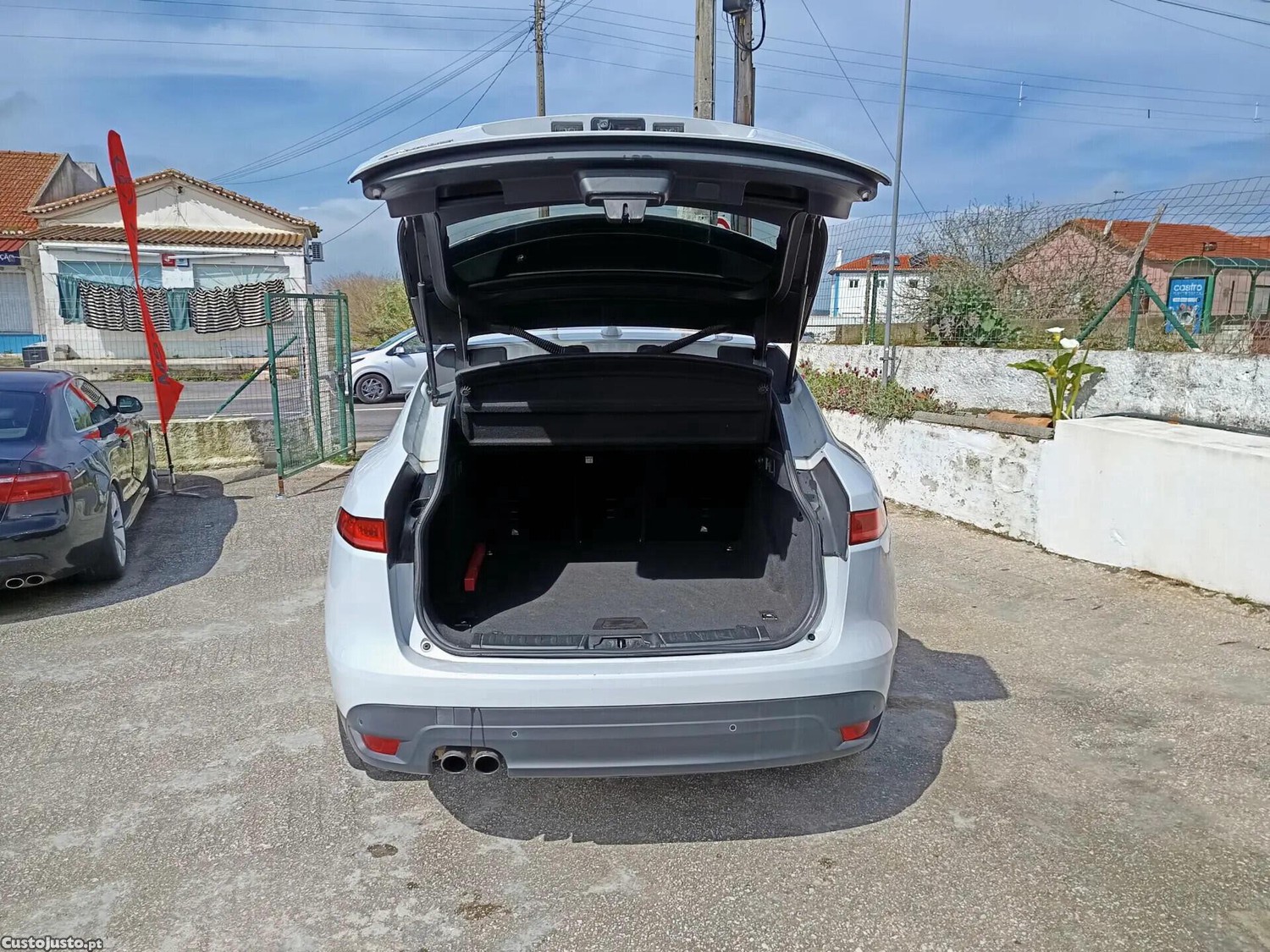 Jaguar F-Pace 2.0 i4D Prestige AWD — fotografia 14