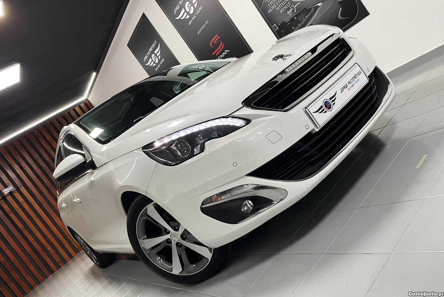 Peugeot 308 SW 1.6 e-HDI Allure J17 Nacional — fotografia 7