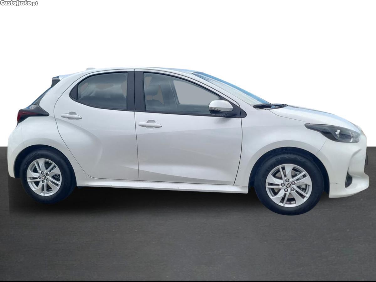 Toyota Yaris 1.5 HDF Comfort Plus — fotografia 9