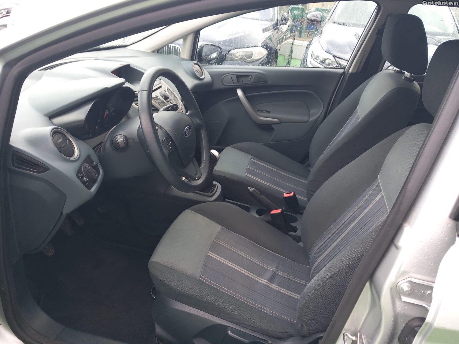 Ford Fiesta 1.25 Trend — fotografia 16