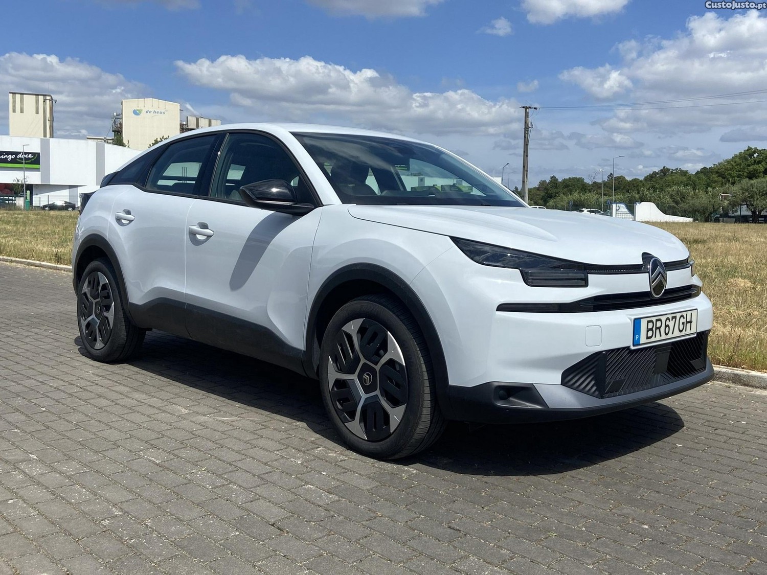 Citroën C4 1.2 Hybrid Plus e-DSC6 — fotografia 13