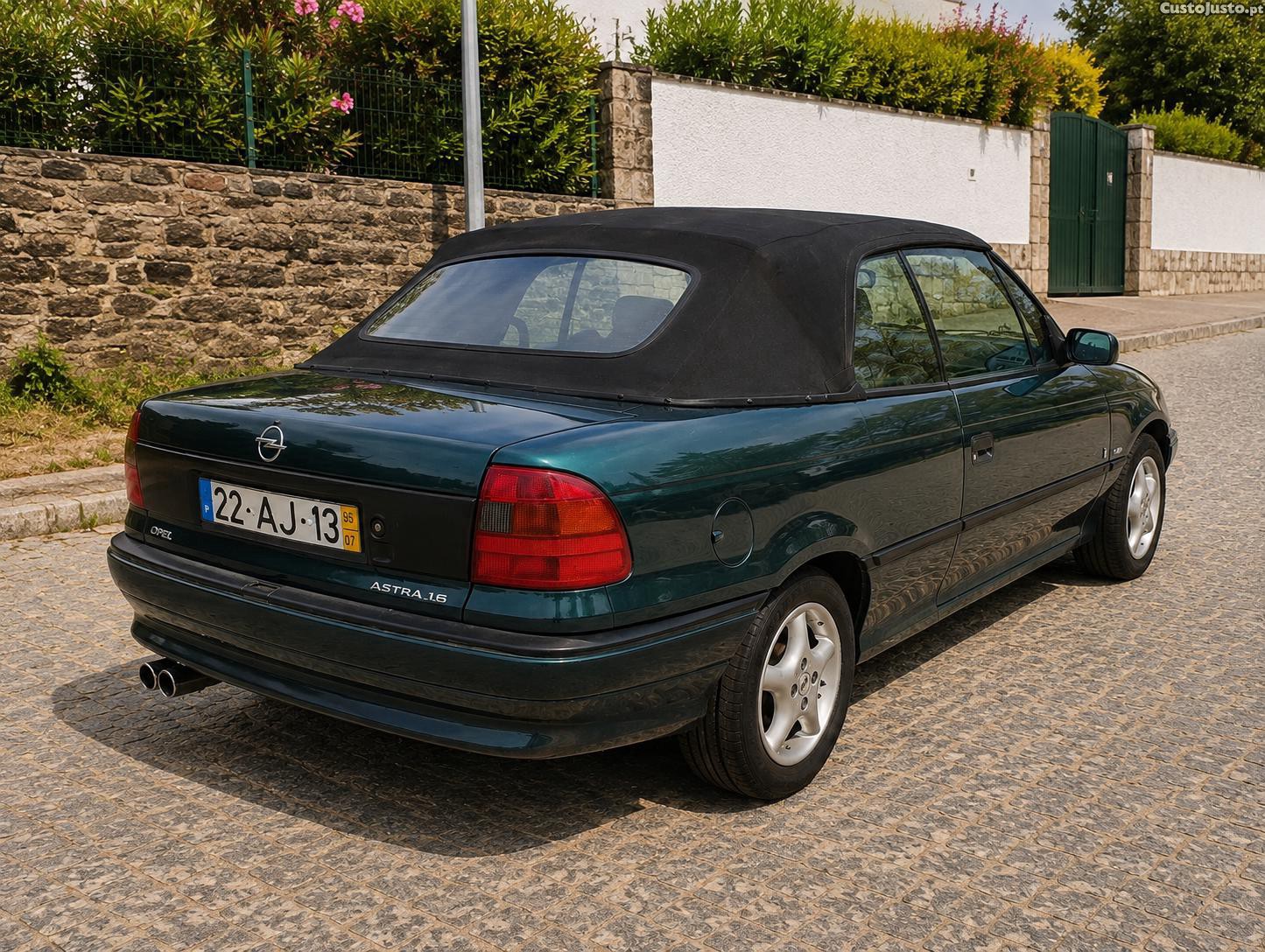 Opel Astra CABRIO 1.6 2.950 — fotografia 11