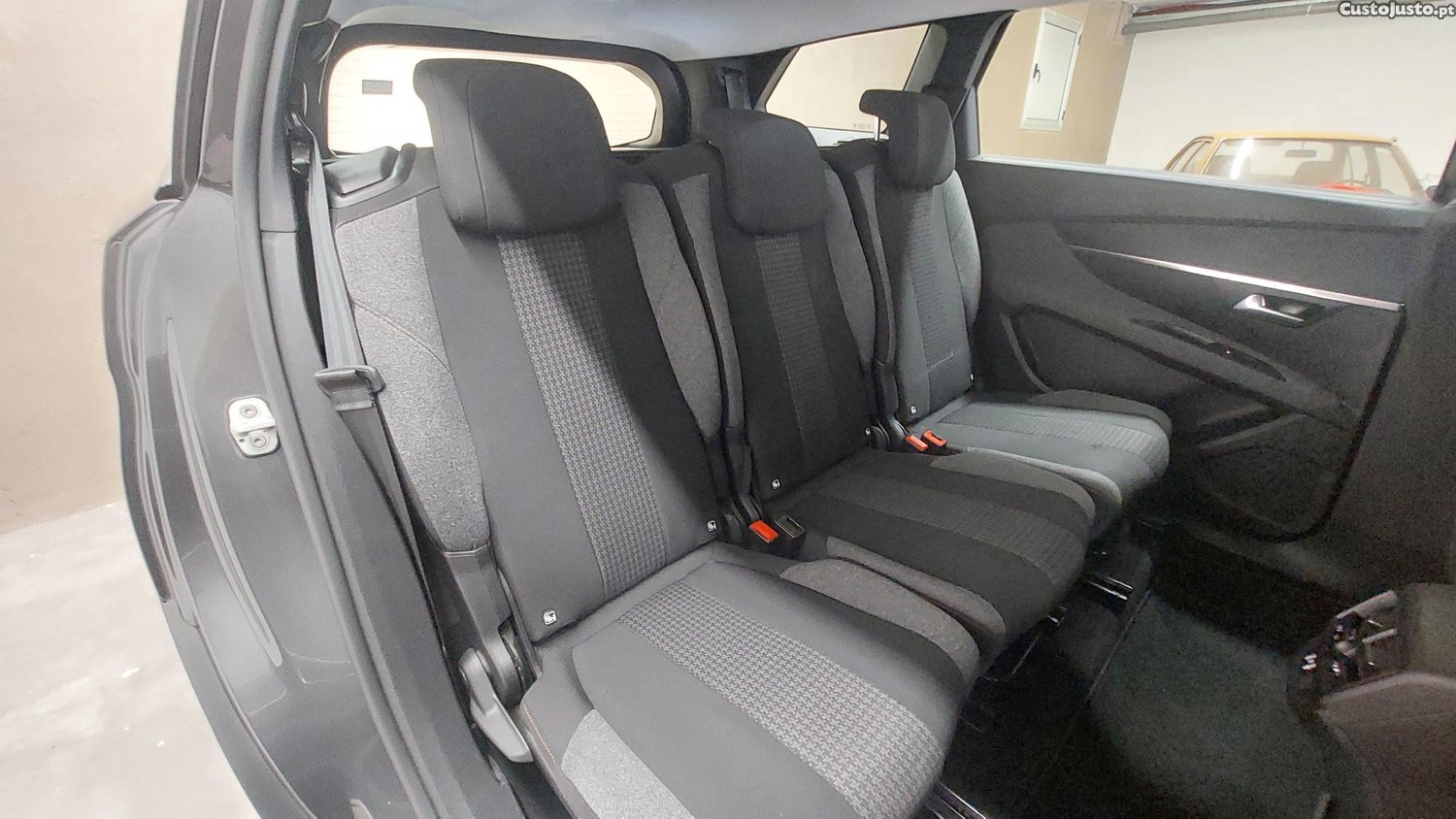 Peugeot 5008 1.5 HDI ACTIVE PACK — fotografia 3