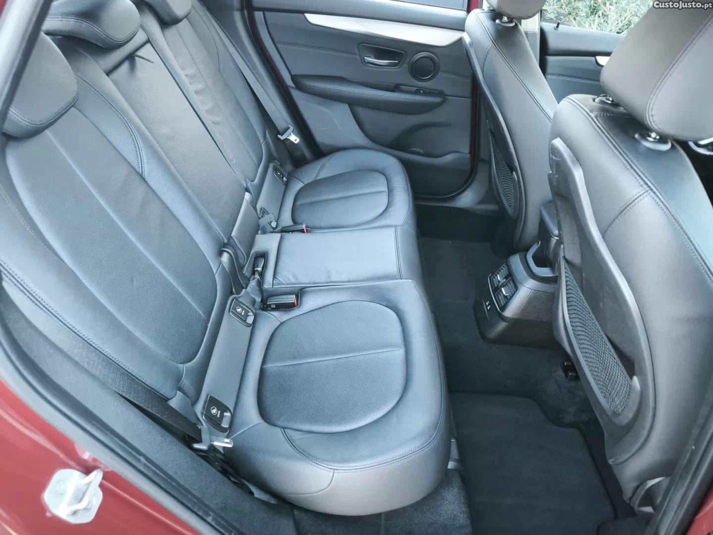 BMW 216 Active Tourer D line luxury — fotografia 18