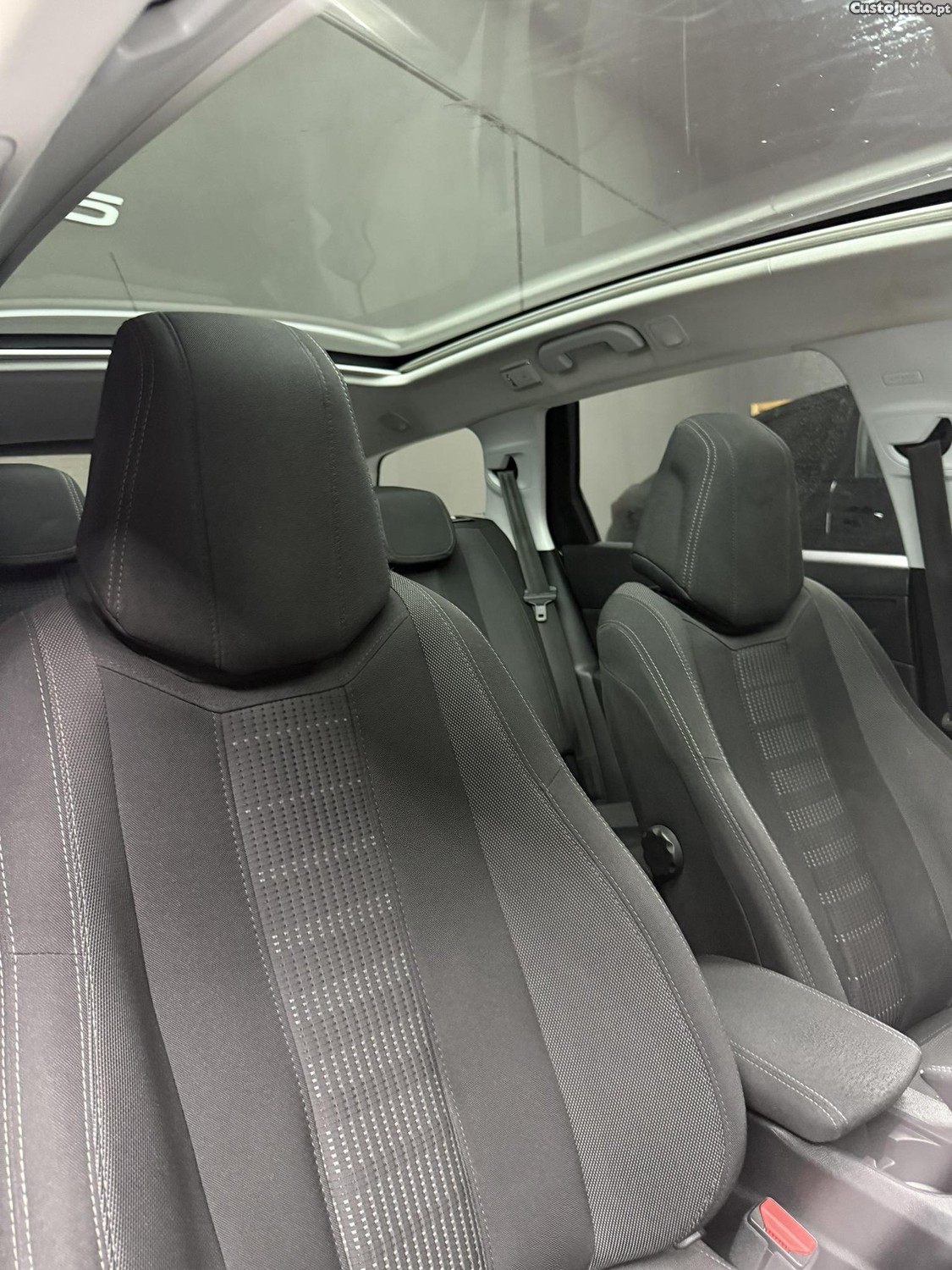 Peugeot 308 Allure — fotografia 11