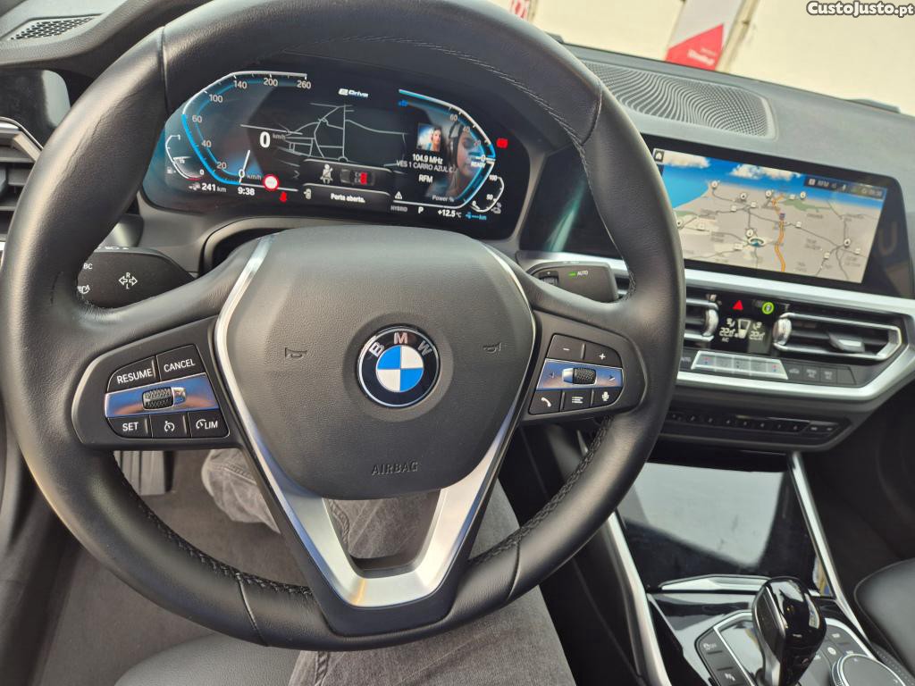 BMW 320 e Hibrido Plug-inSport — fotografia 4