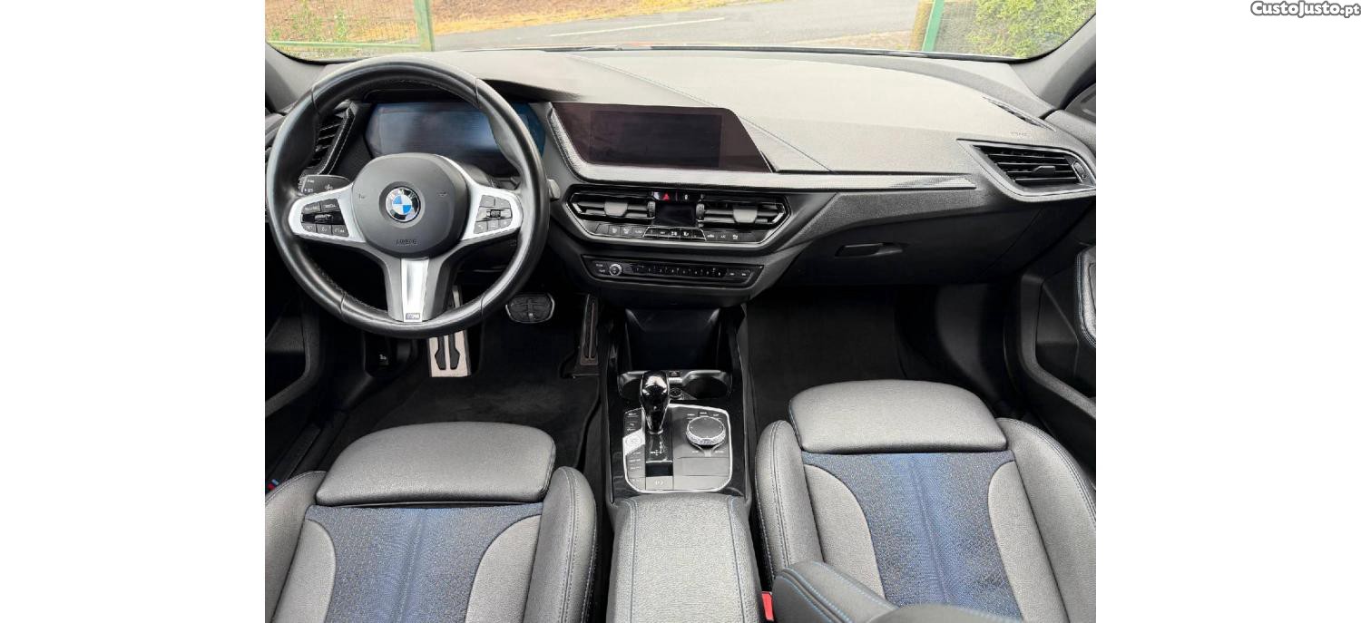 BMW 116 d Pack Desportivo M Auto — fotografia 14