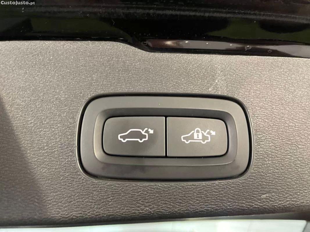Volvo V60 2.0 t6 awd te inscription — fotografia 4