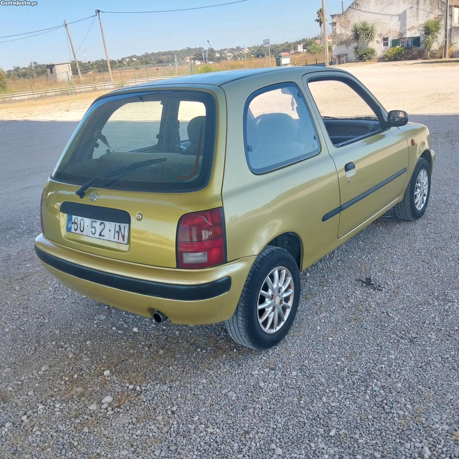Nissan Micra 1.0 — fotografia 8