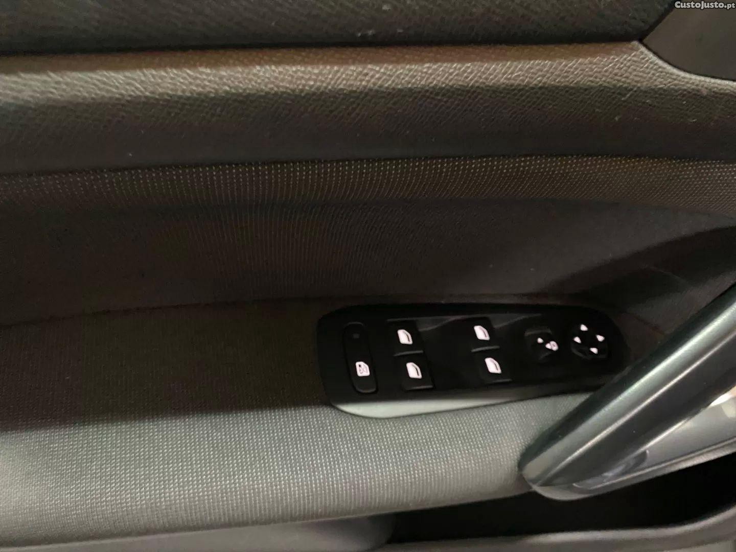 Peugeot 308 1.2 puretech gt line — fotografia 5