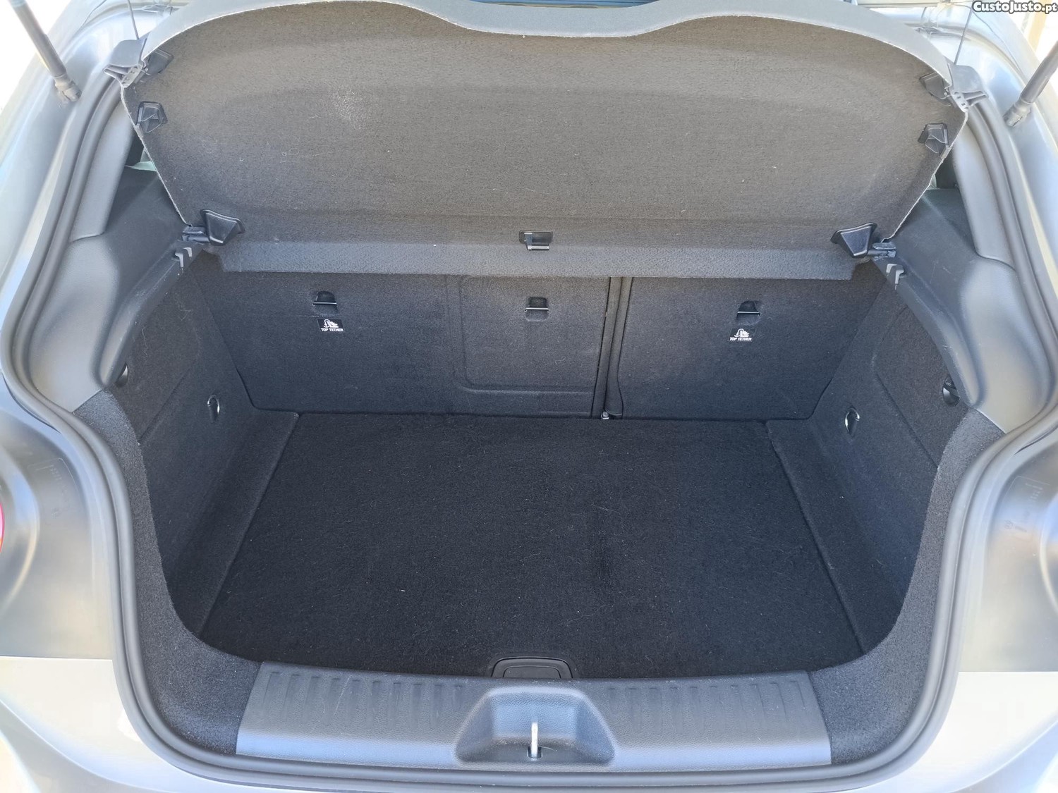 Mercedes-Benz A 180 CDI 1.5 BlueEFFICIENCY Urban — fotografia 15