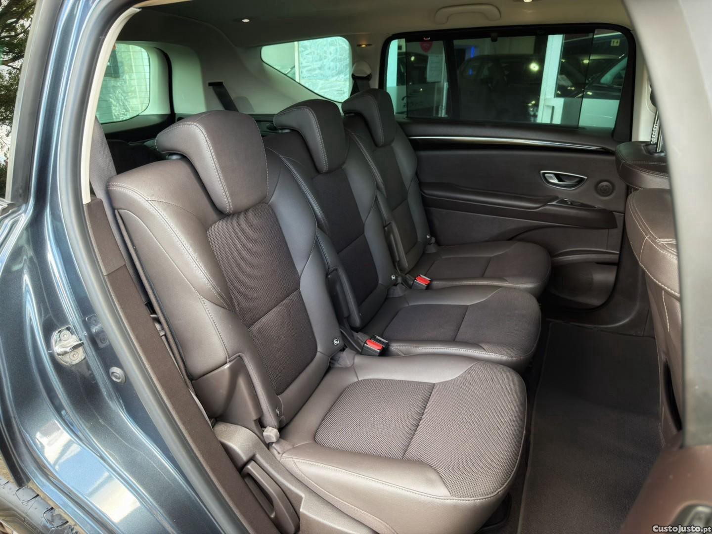 Renault Espace 2.0 dCi Intens 7L EDC — fotografia 3