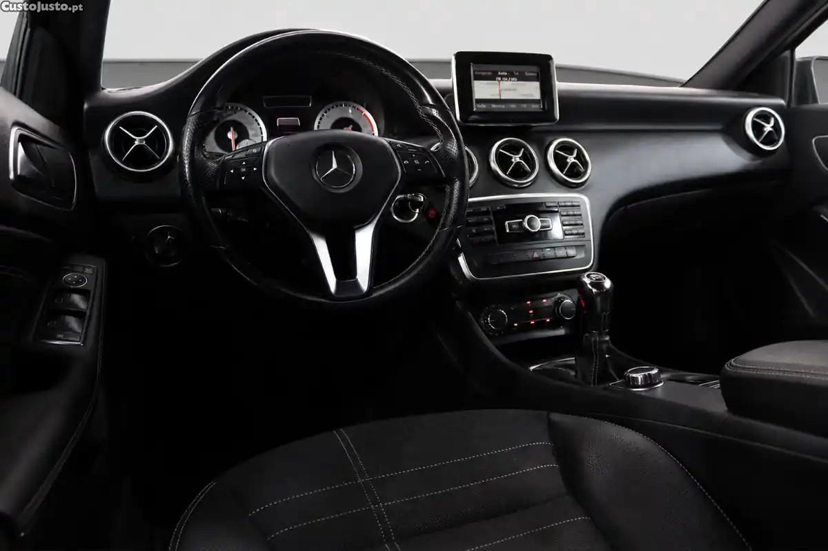 Mercedes-Benz A 180 CDi BlueEfficiency — fotografia 11