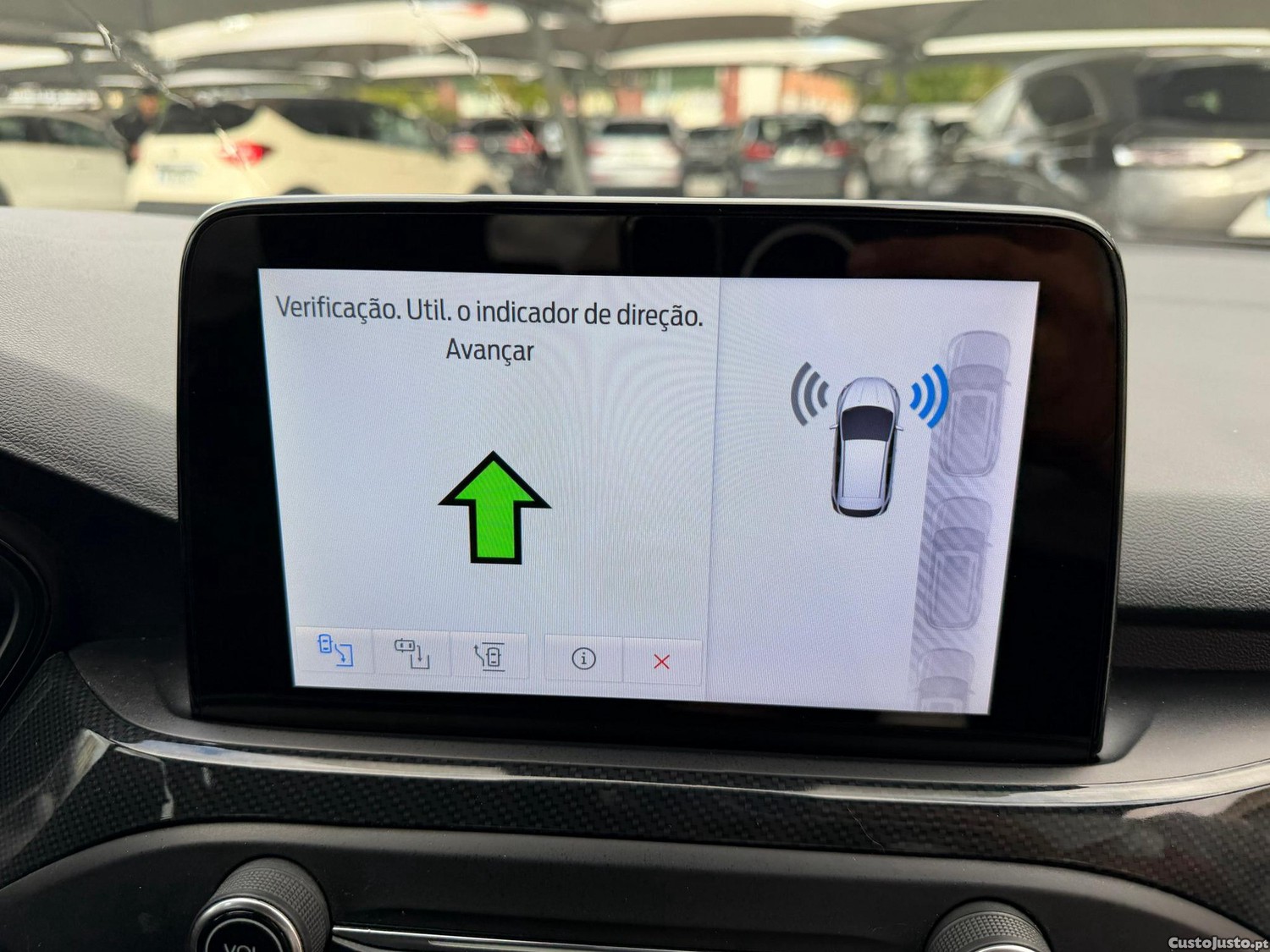 Ford Focus 1.0 EcoBoost Hybrid ST-LINE — fotografia 2