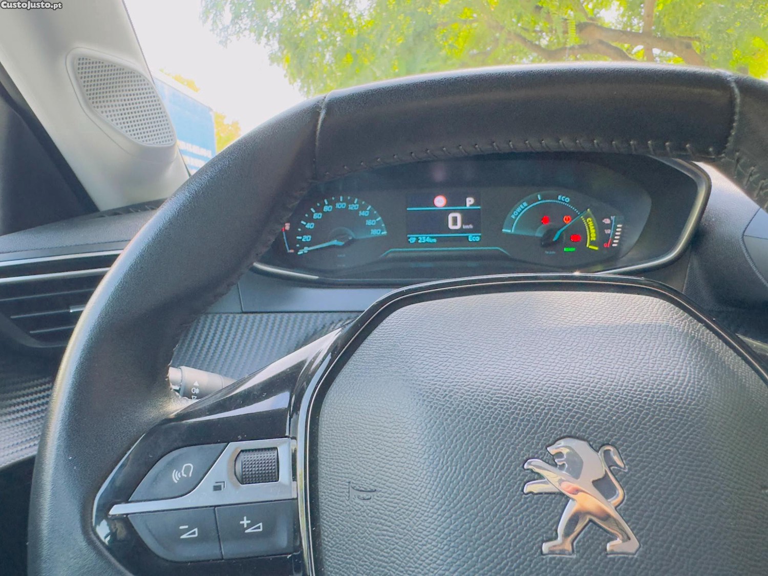 Peugeot 208 E 208 — photo 4