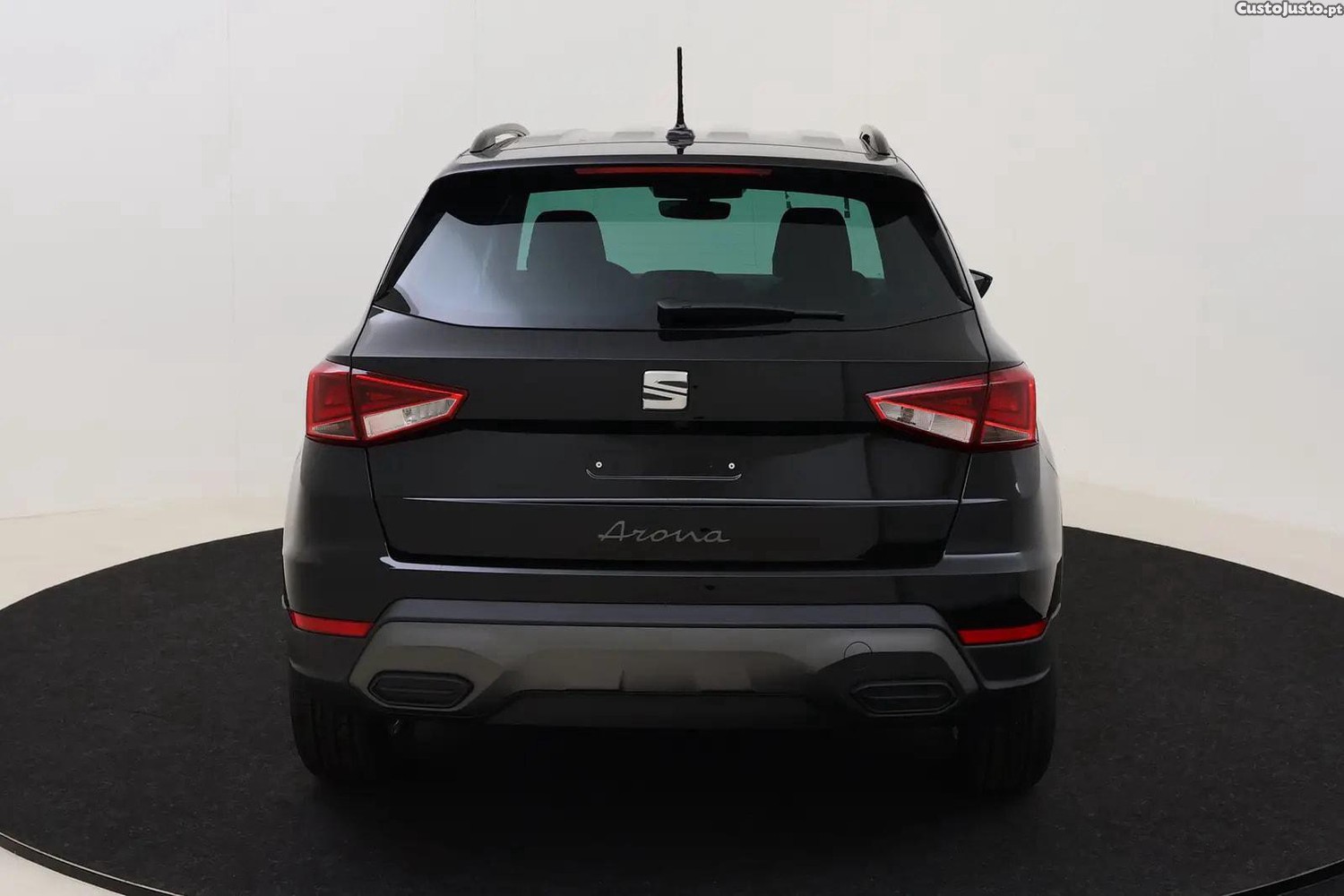 SEAT Arona Play Plus — fotografia 12