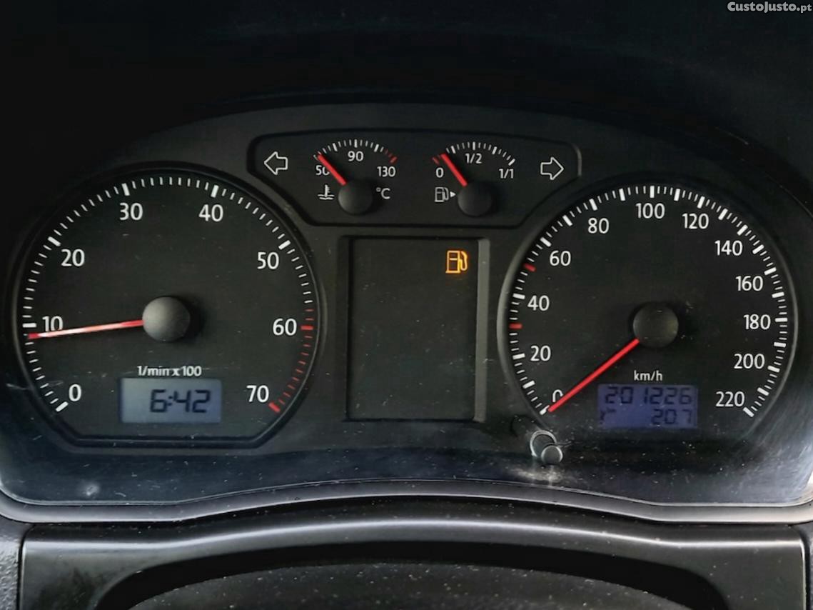 Volkswagen Polo 1.2i Confortline - IUC antigo — fotografia 2