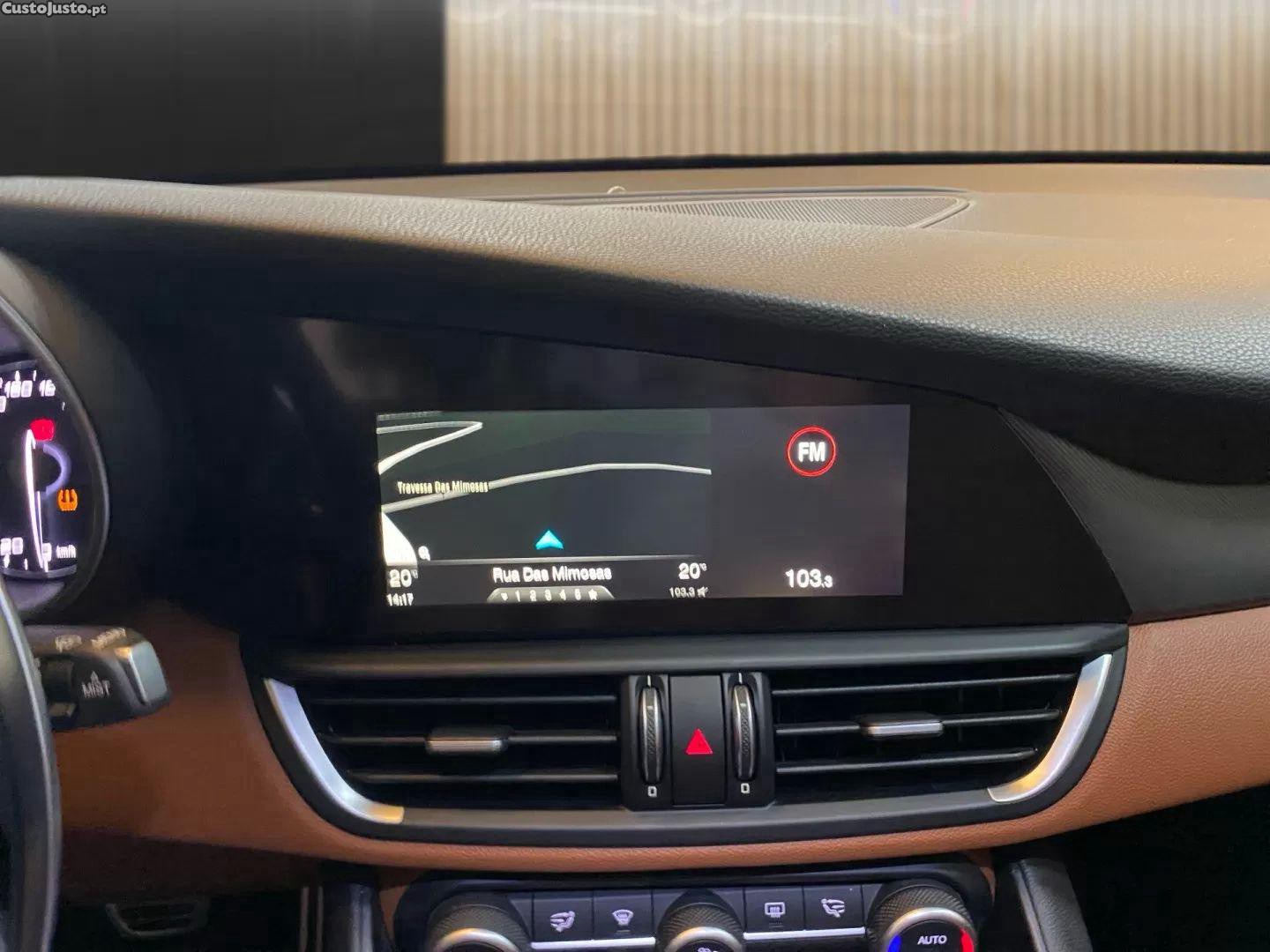 Alfa Romeo Giulia 2.2 d super at8 — fotografia 9