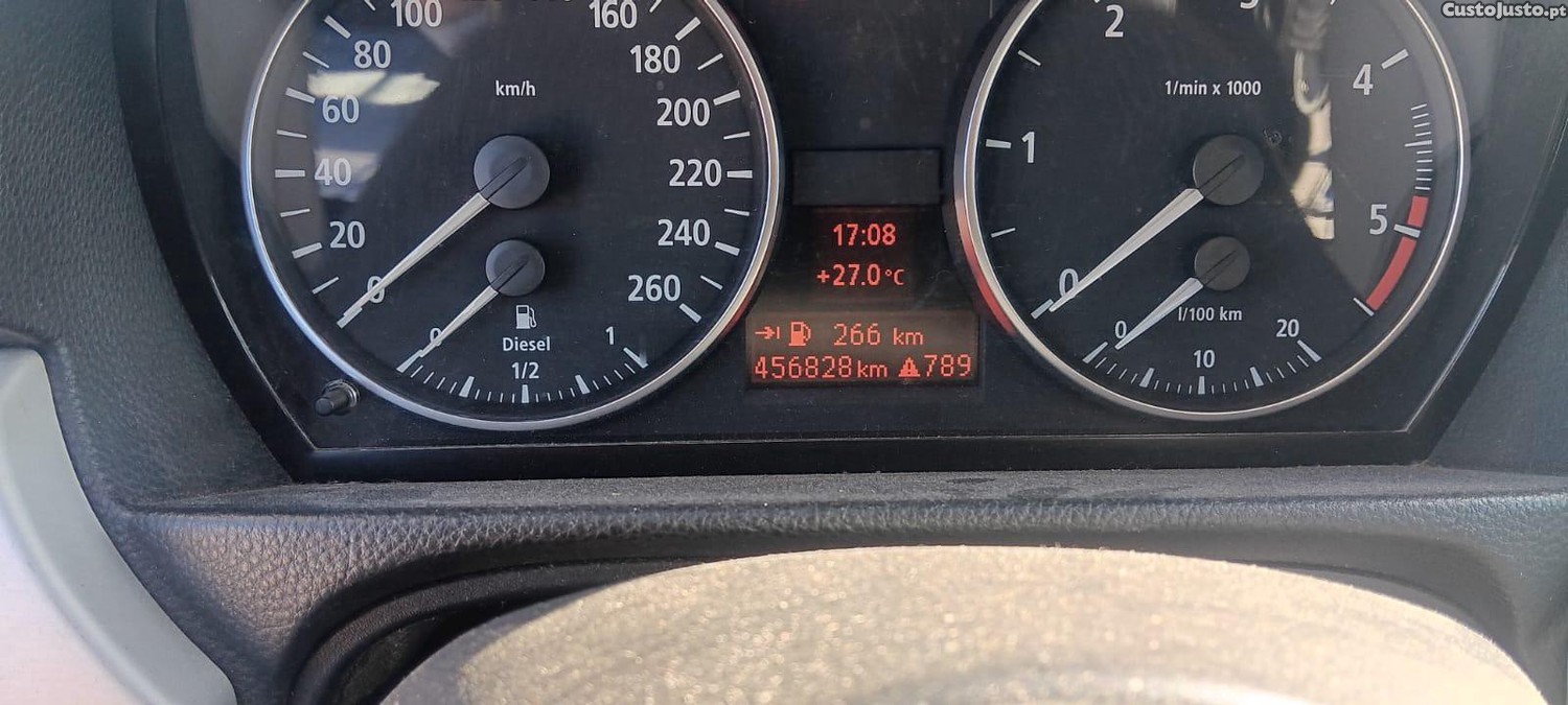 BMW 320 E90 — fotografia 5