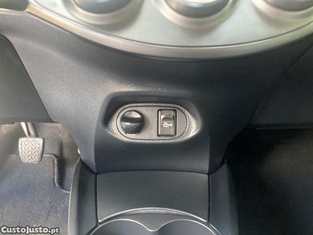 Toyota Yaris 1.0 VVT-i Comfort — fotografia 8