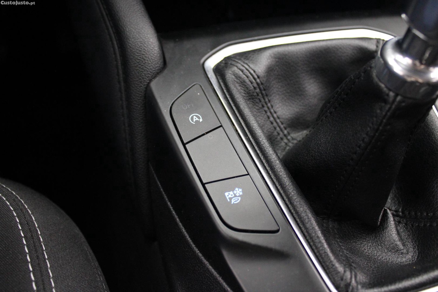 Ford Kuga 1.5 TDCI ECOBLUE TITANIUM — fotografia 14