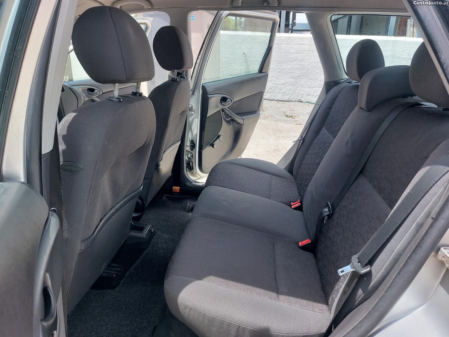 Ford Focus SW 1.4 16v 75cv, a.c, j.l.l, bom estado — fotografia 9