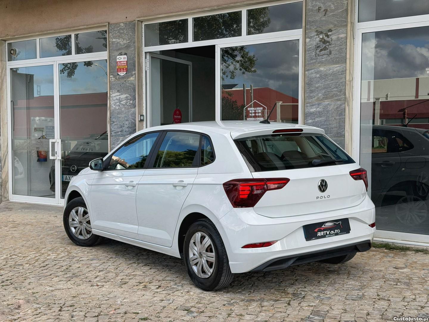 Volkswagen Polo 1.0 Confortline — fotografia 14