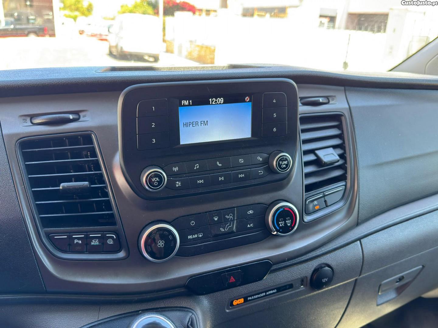 Ford Transit Custom 320 L2 2.0 H1 T.B. Trend 130cv — fotografia 10