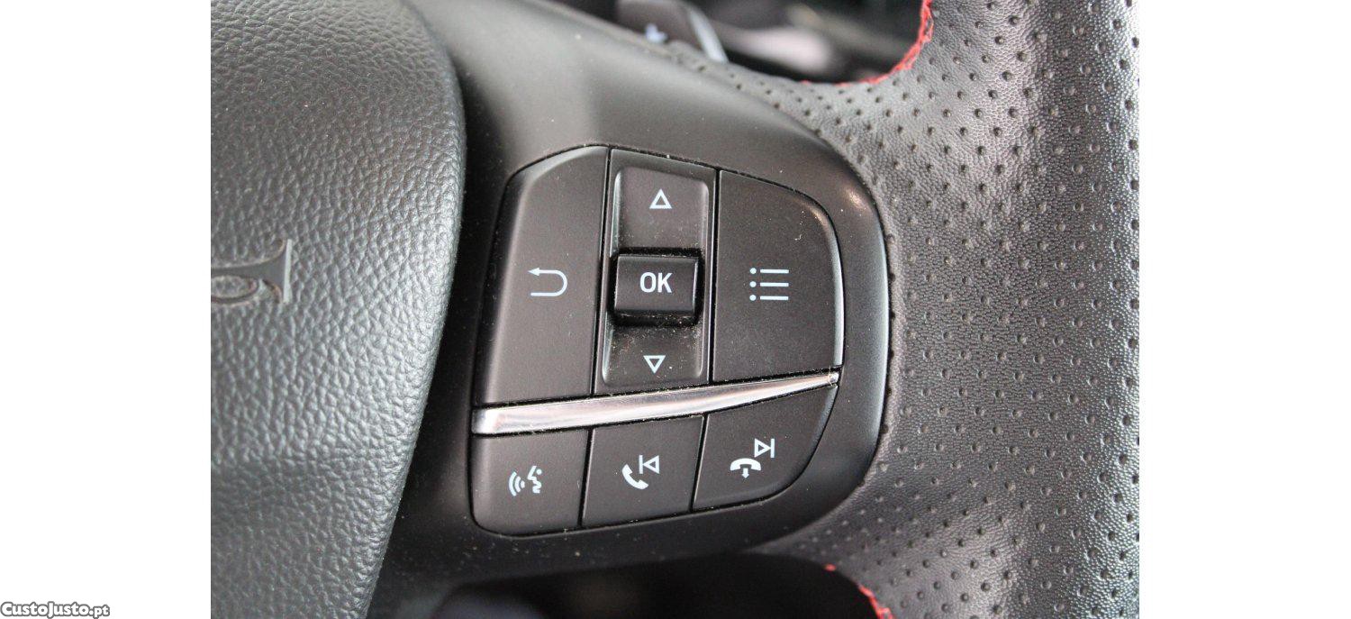 Ford Focus 1.0 EcoBoost MHEV ST-Line — fotografia 5