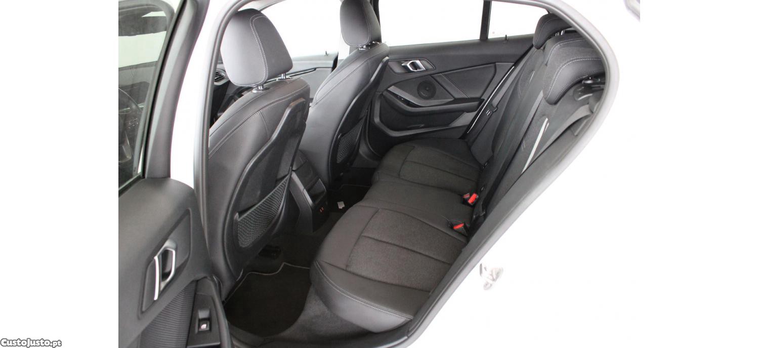 BMW 116 Line Sport 1.5 cv Aut — fotografia 2