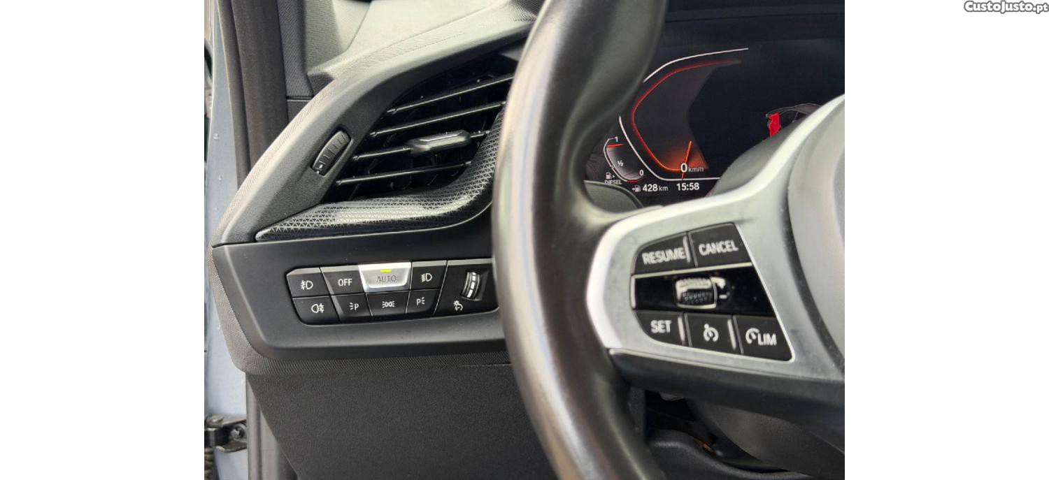 BMW 116 d Pack Desportivo M Auto — fotografia 12