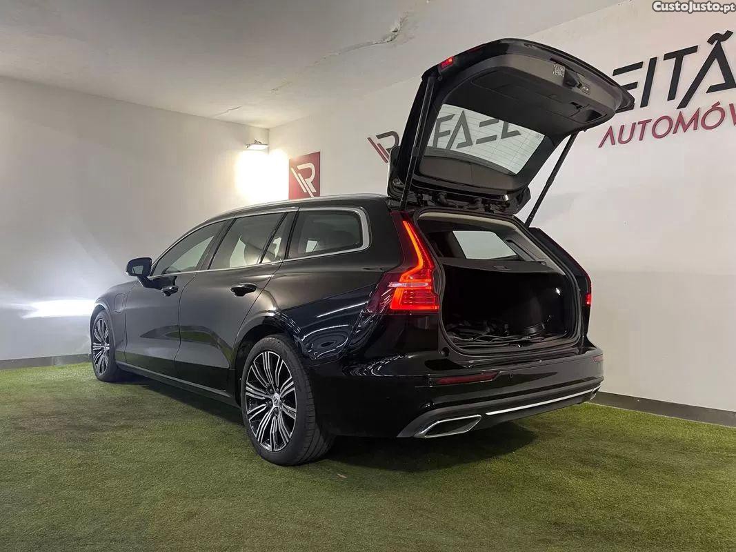 Volvo V60 2.0 t6 awd te inscription — fotografia 3
