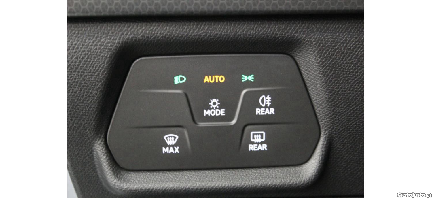 SEAT Leon 1.0 TSI Style 110cv — fotografia 4