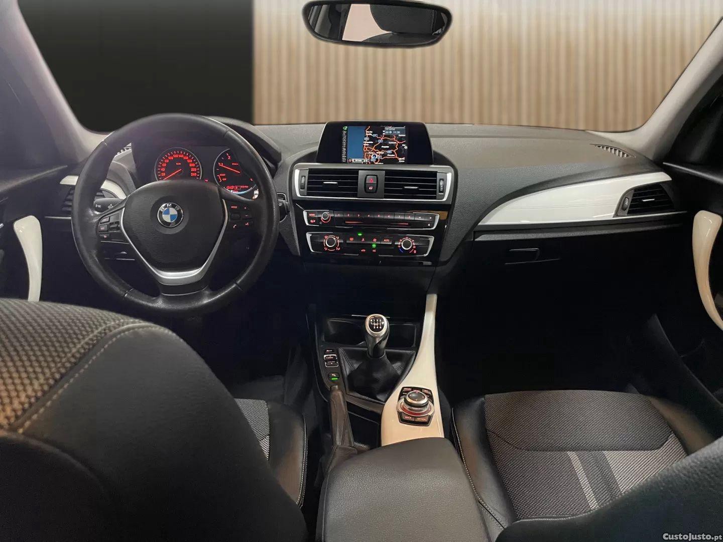 BMW 116 D line urban — fotografia 14