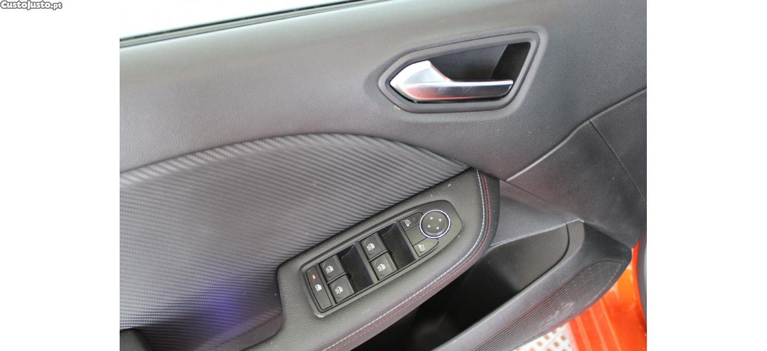 Renault Clio 1.0 Tce RSLine — fotografia 8