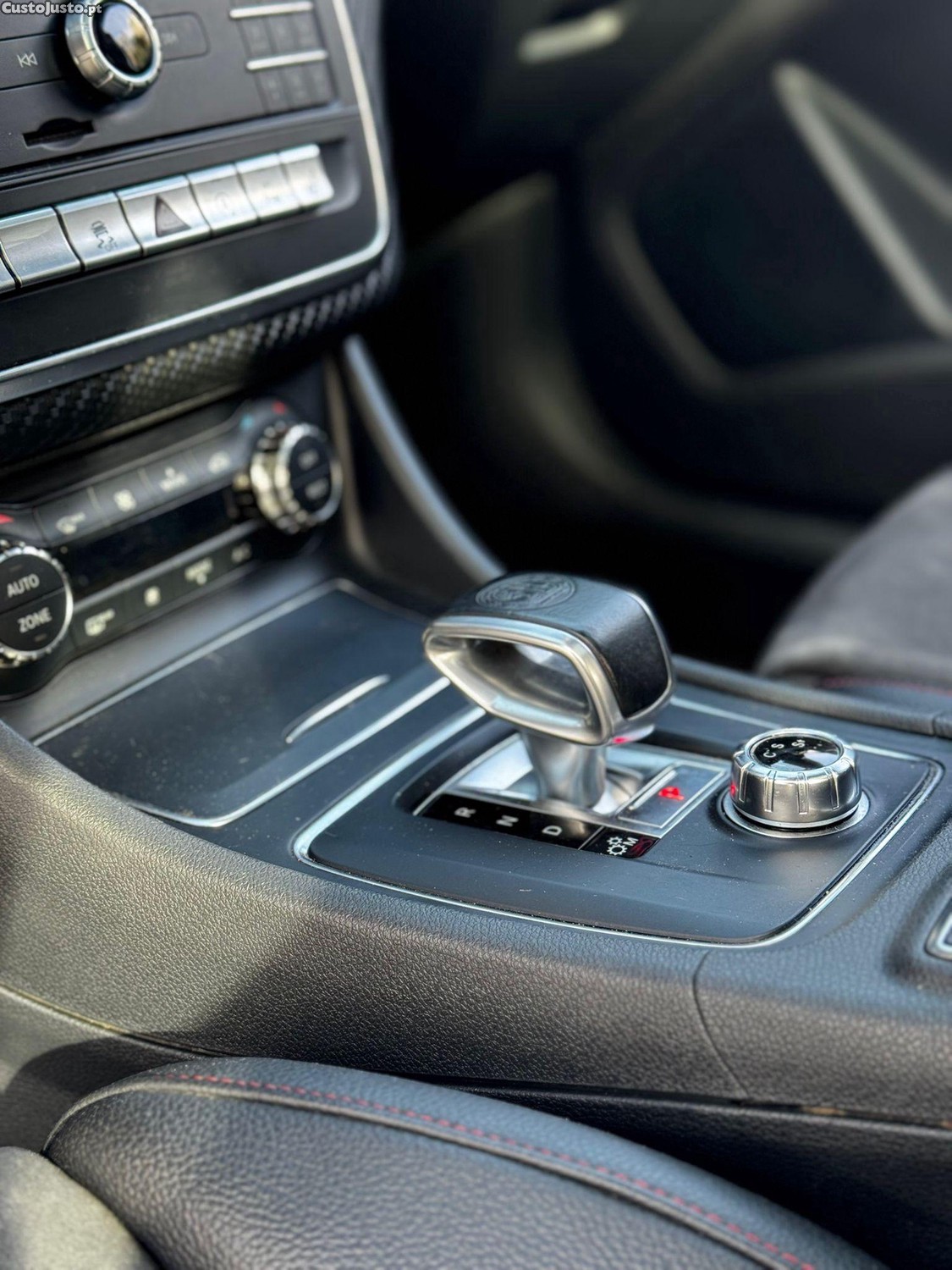Mercedes-Benz A 45 AMG 381cv — fotografia 5