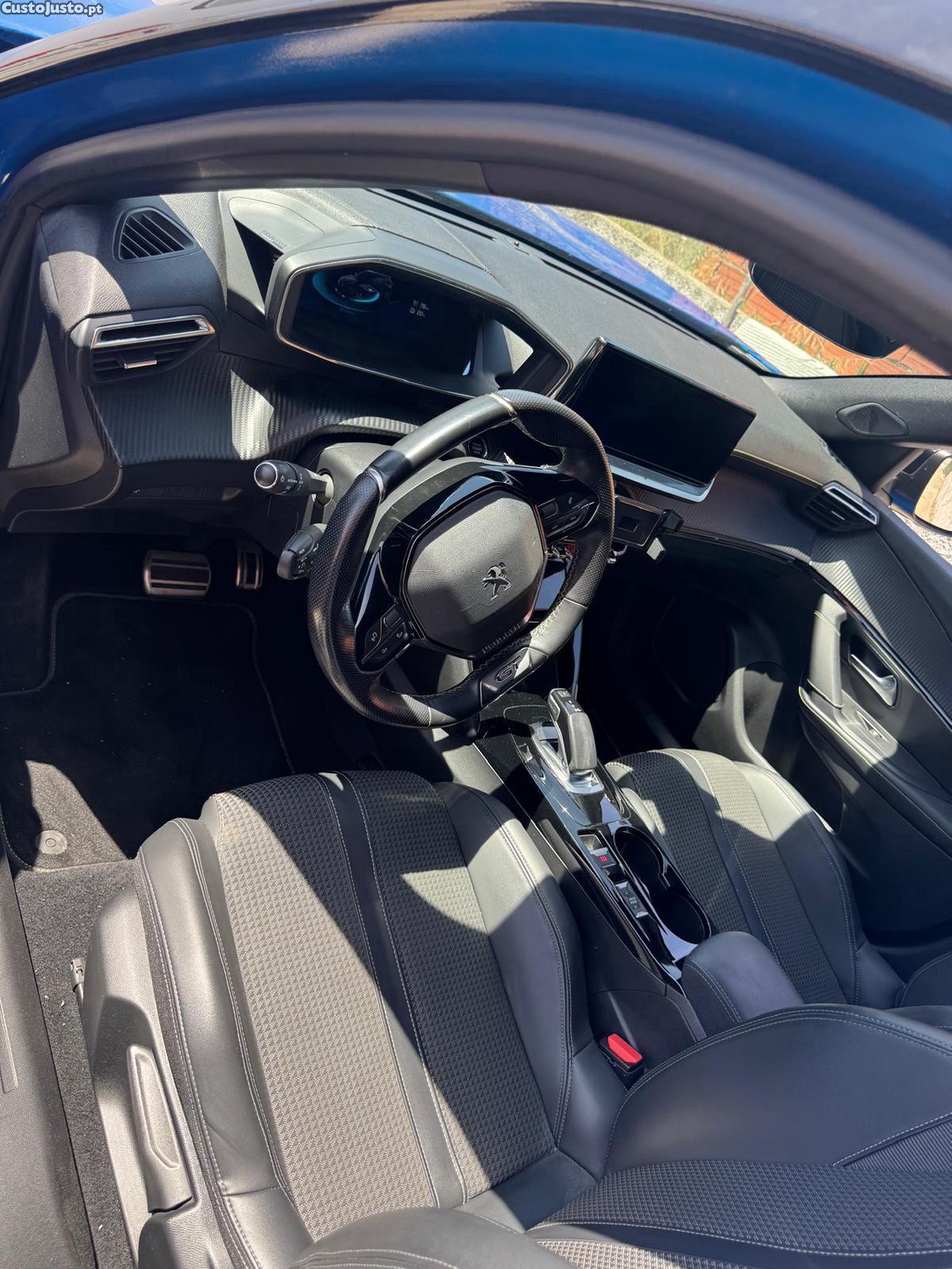 Peugeot e-2008 gt — fotografia 4
