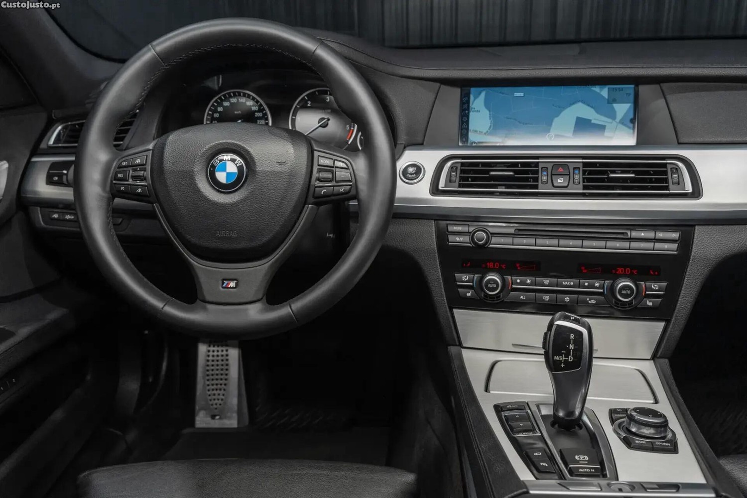 BMW 740 d Pack M — fotografia 19