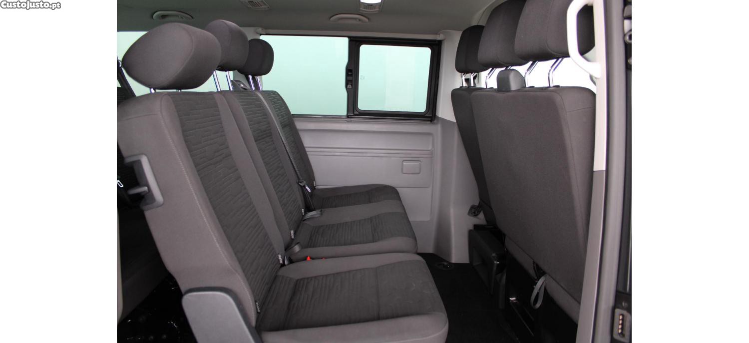 Volkswagen Caravelle Comfortline 2.0 TDI 150cv — fotografia 8