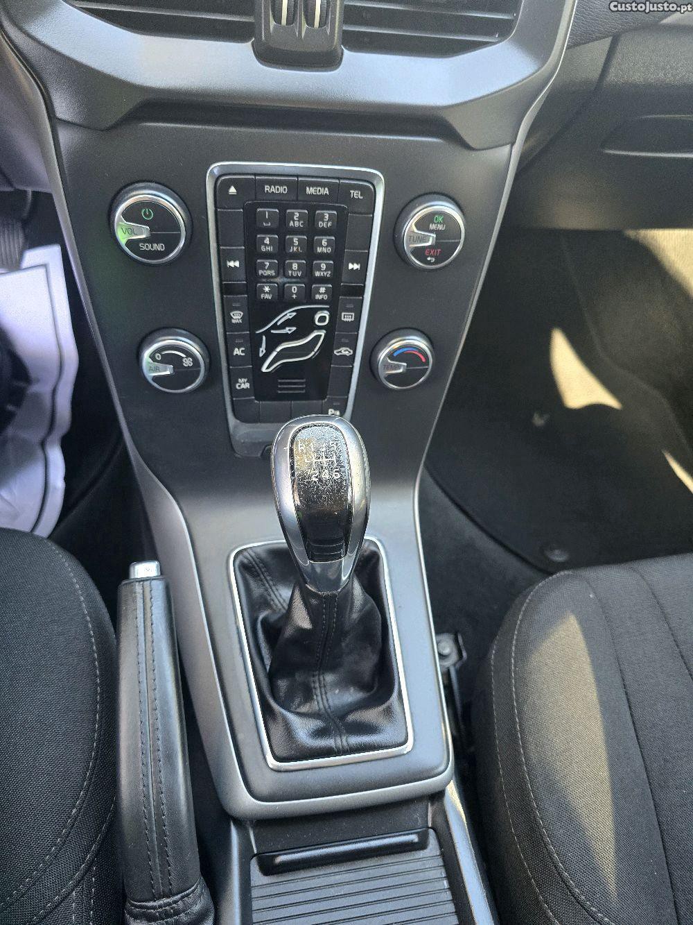 Volvo V40 1600 — fotografia 3