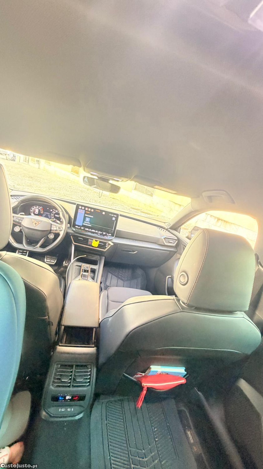 CUPRA Leon 1.5 eTSI 150 cv DSG — fotografia 4