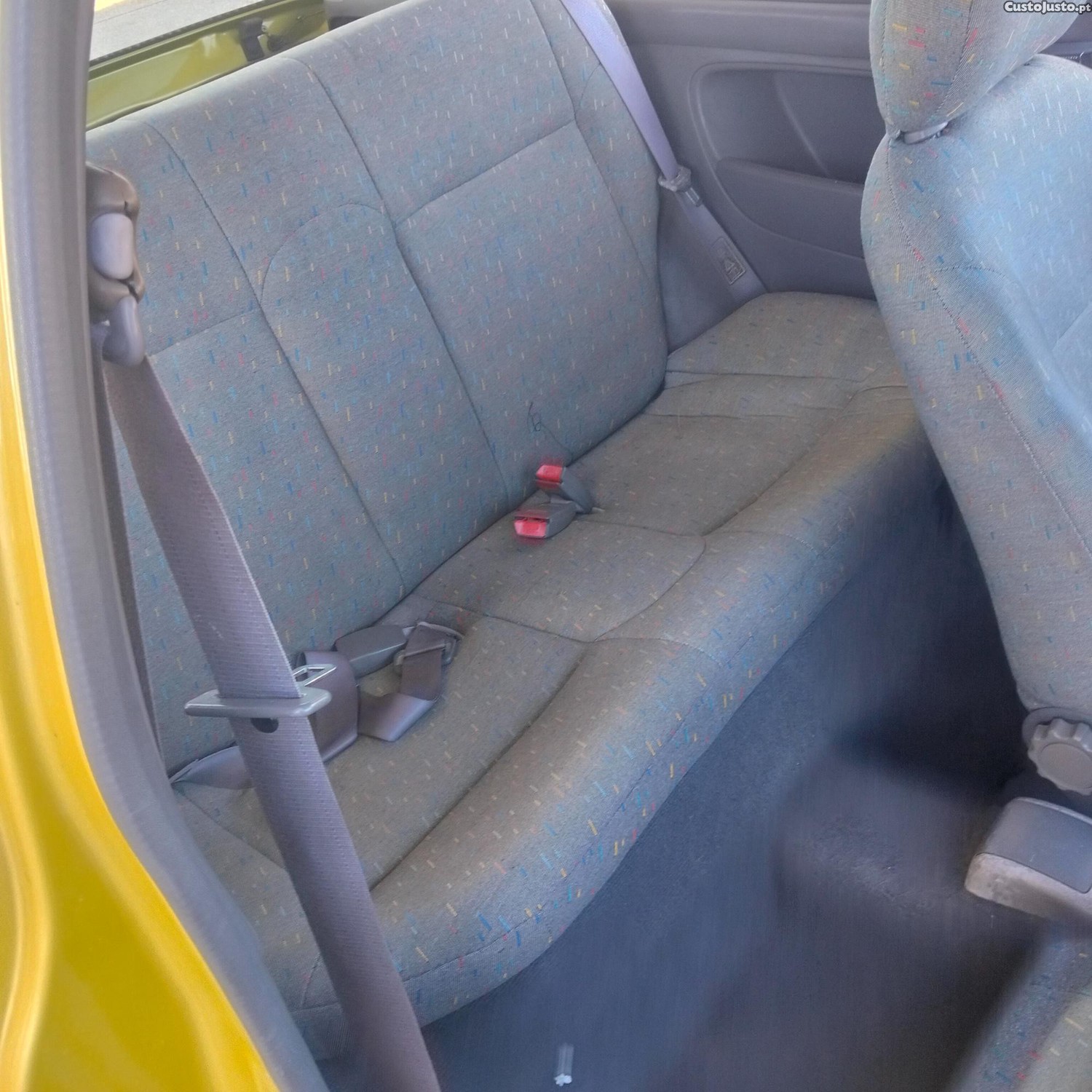 Nissan Micra 1.0 — fotografia 6