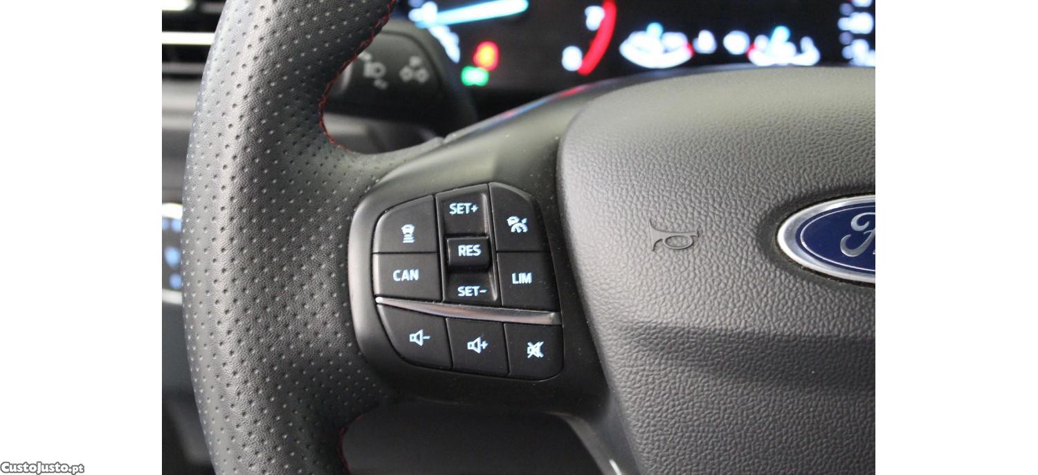Ford Focus 1.0 EcoBoost 125cv MHEV ST-Line — fotografia 9