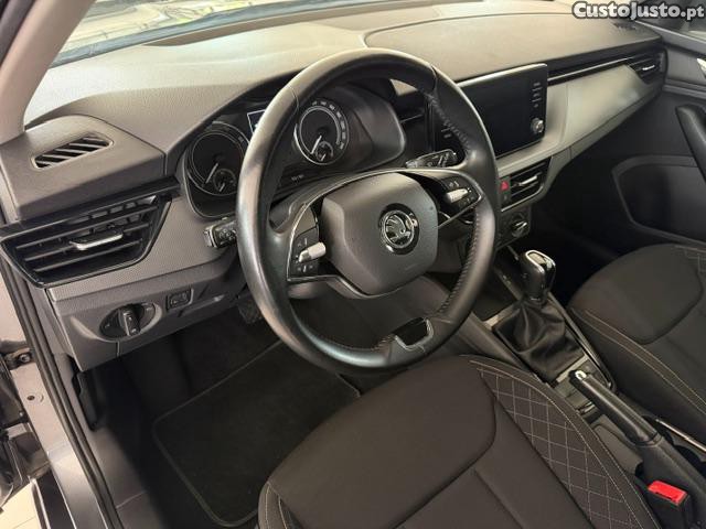Skoda Kamiq 1.0 TSI DSG — fotografia 9