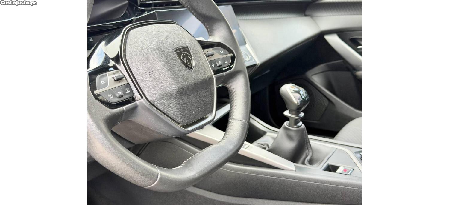 Peugeot 308 PureTech Active 1.2 130cv — fotografia 3