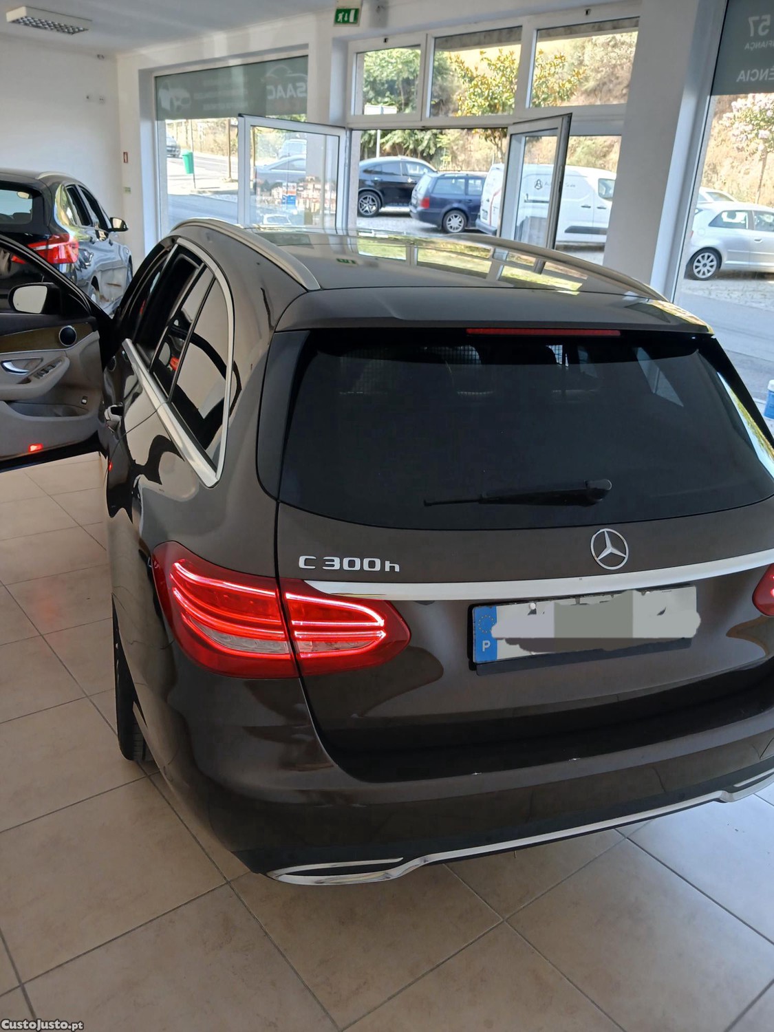 Mercedes-Benz C 300 300 H — fotografia 5